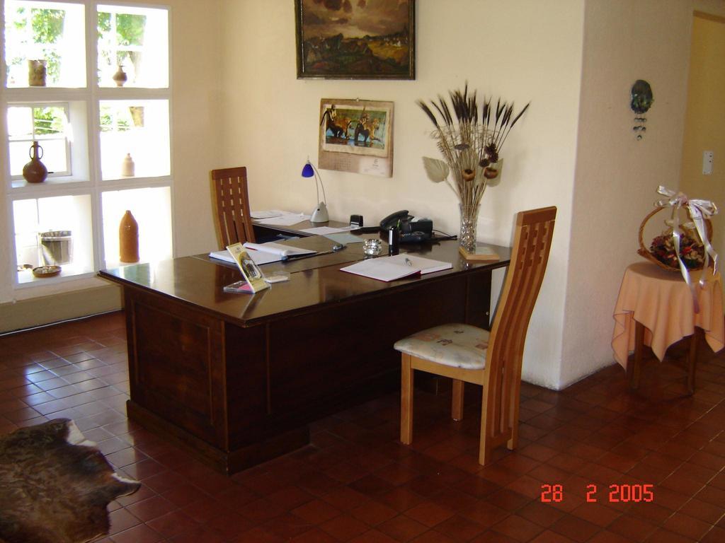 Auberge Guest Lodge Mbombela Buitenkant foto