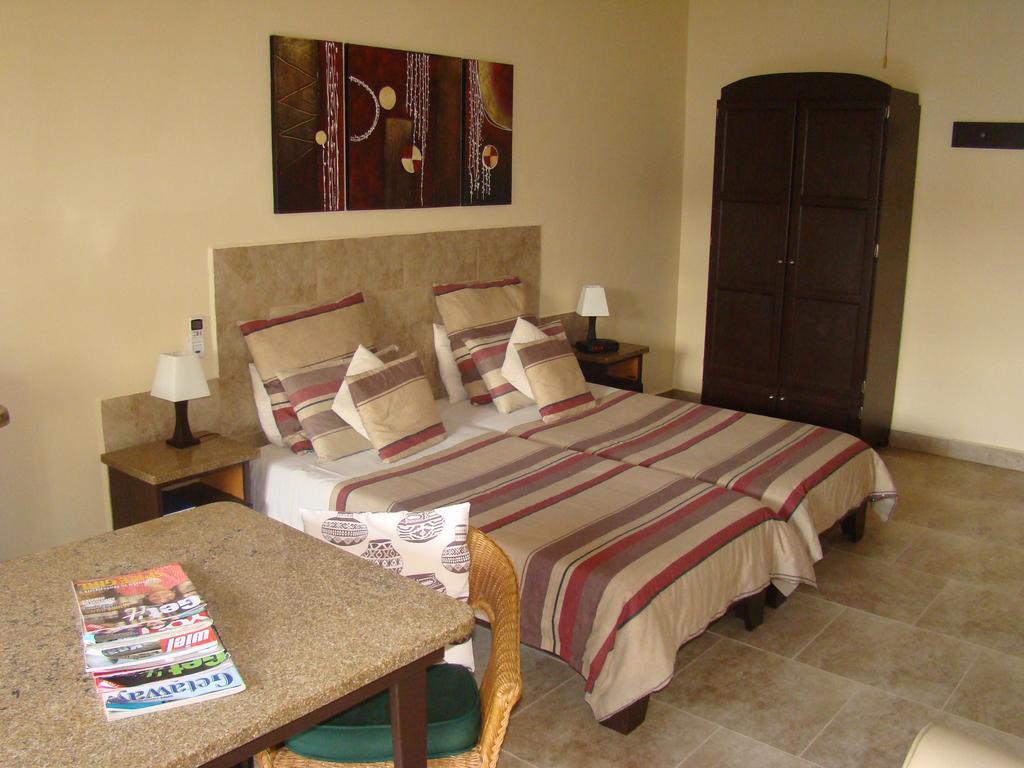 Auberge Guest Lodge Mbombela Kamer foto