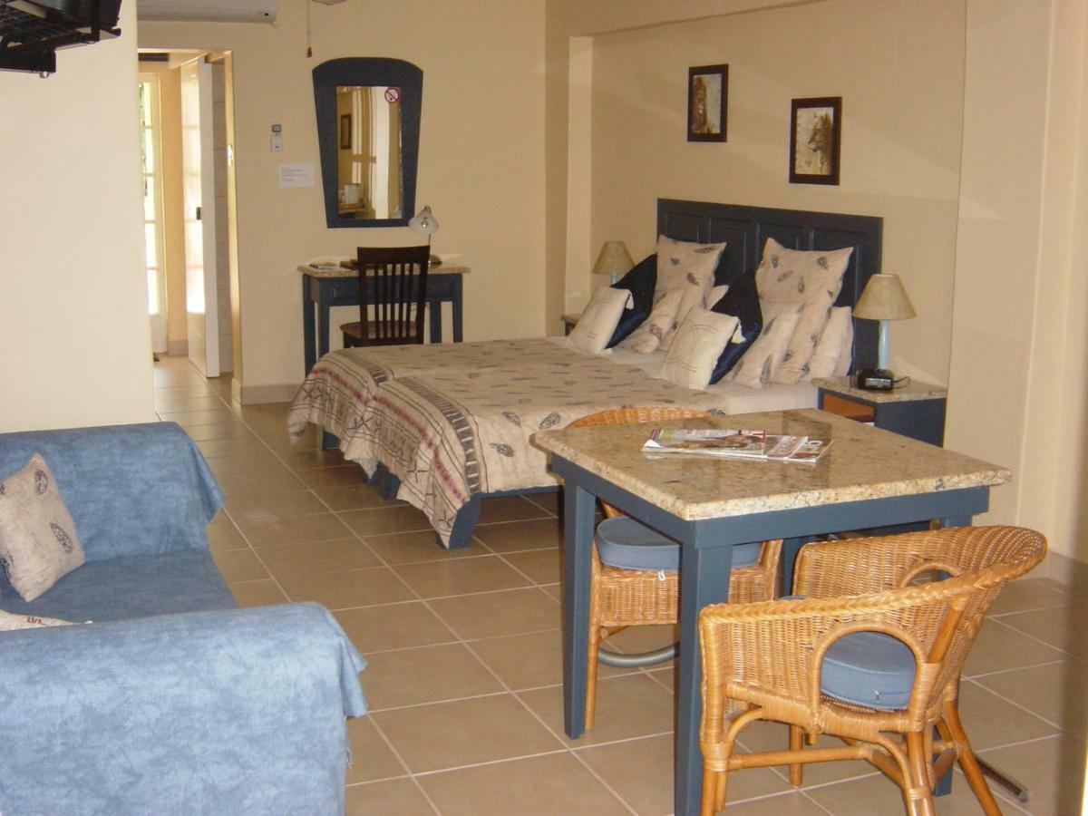Auberge Guest Lodge Mbombela Buitenkant foto